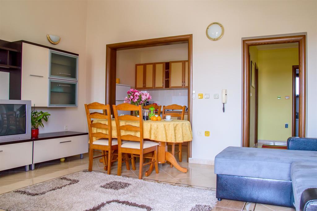 Apartment Roko Umag Exterior foto